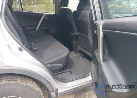 2017 Toyota Rav4 Xle z USA, uszkodzony, nr VIN 2T3RFREV1HW690816